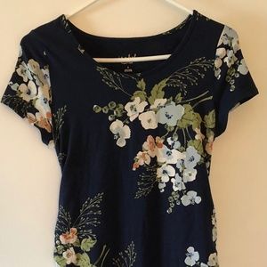 Maternity dress small